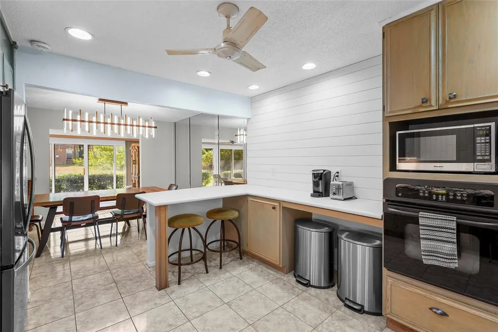 5524 Palm Aire Drive Sarasota FL 34243