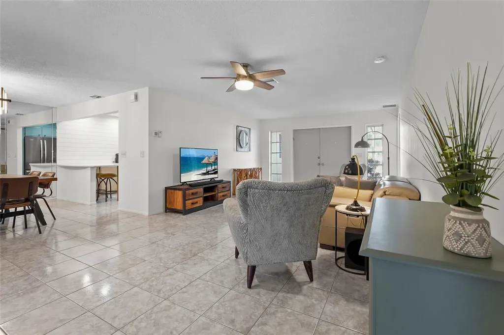 5524 Palm Aire Drive Sarasota FL 34243