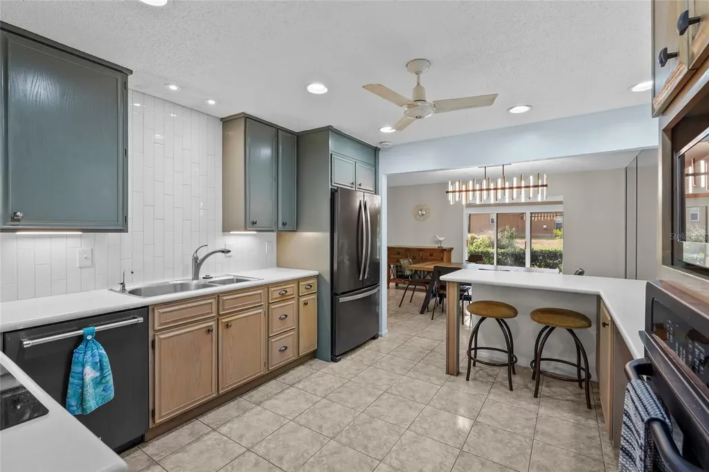 5524 Palm Aire Drive Sarasota FL 34243
