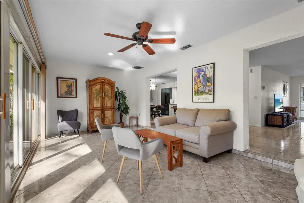 5524 Palm Aire Drive Sarasota FL 34243
