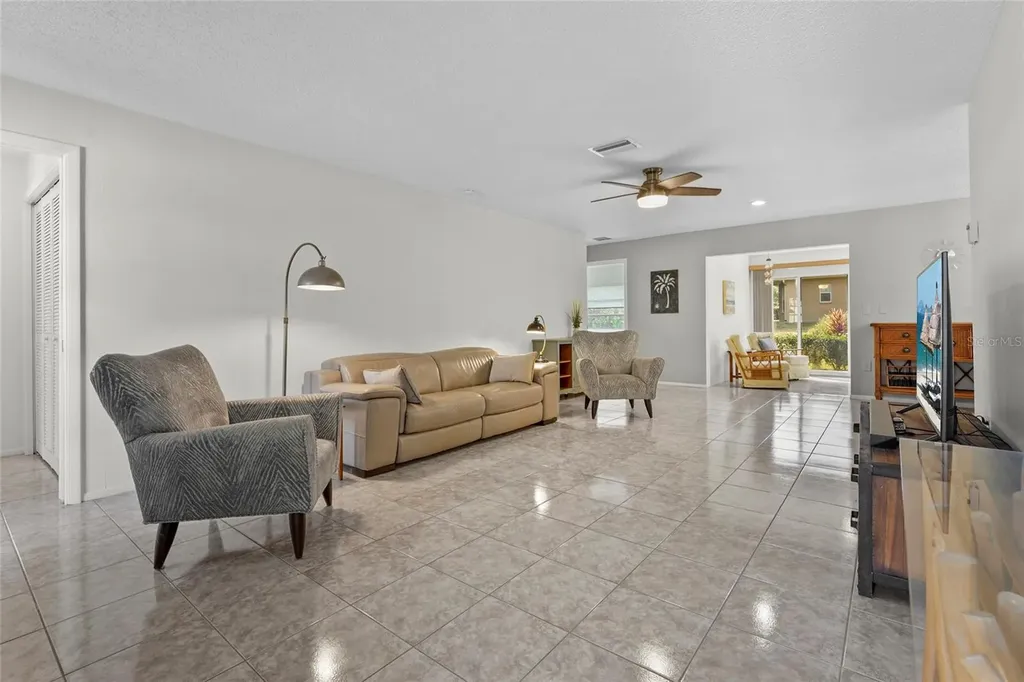 5524 Palm Aire Drive Sarasota FL 34243
