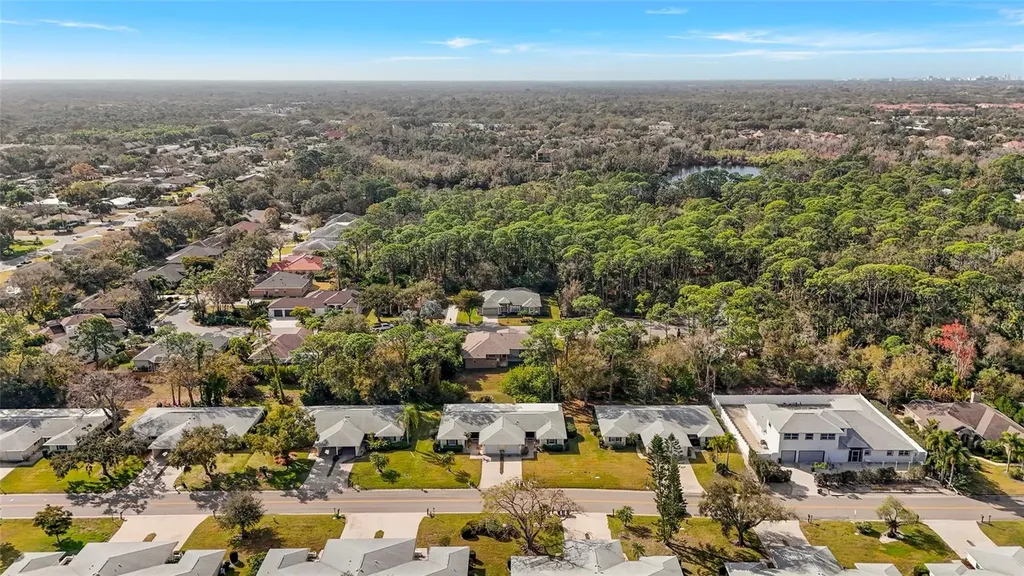 5524 Palm Aire Drive Sarasota FL 34243