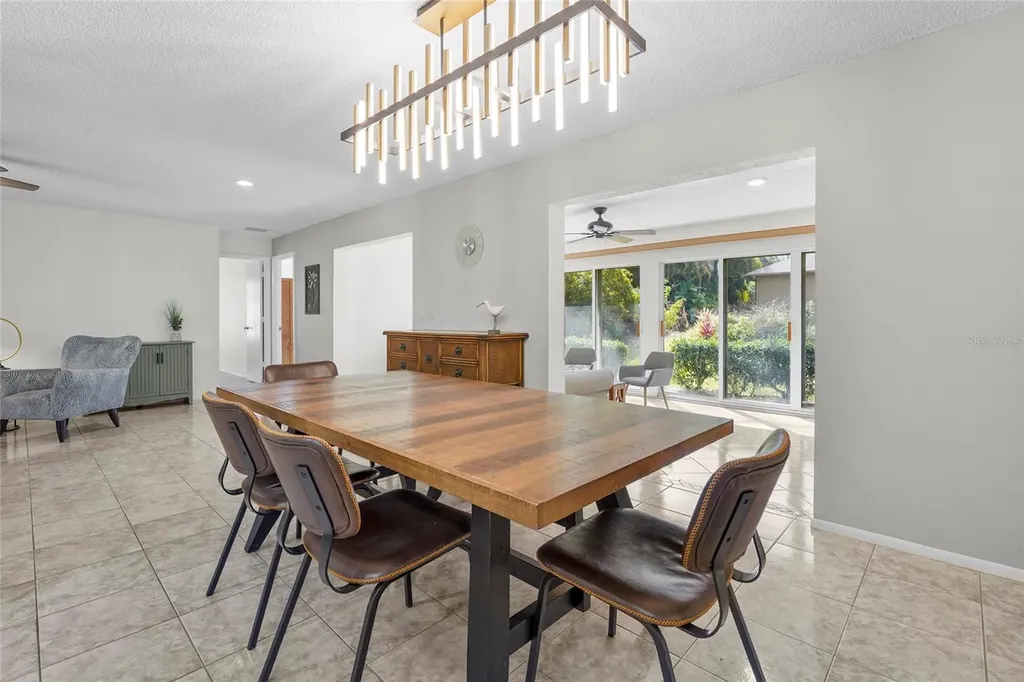 5524 Palm Aire Drive Sarasota FL 34243