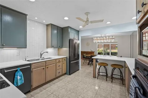 5524 Palm Aire Drive Sarasota FL 34243