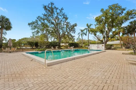 5524 Palm Aire Drive Sarasota FL 34243