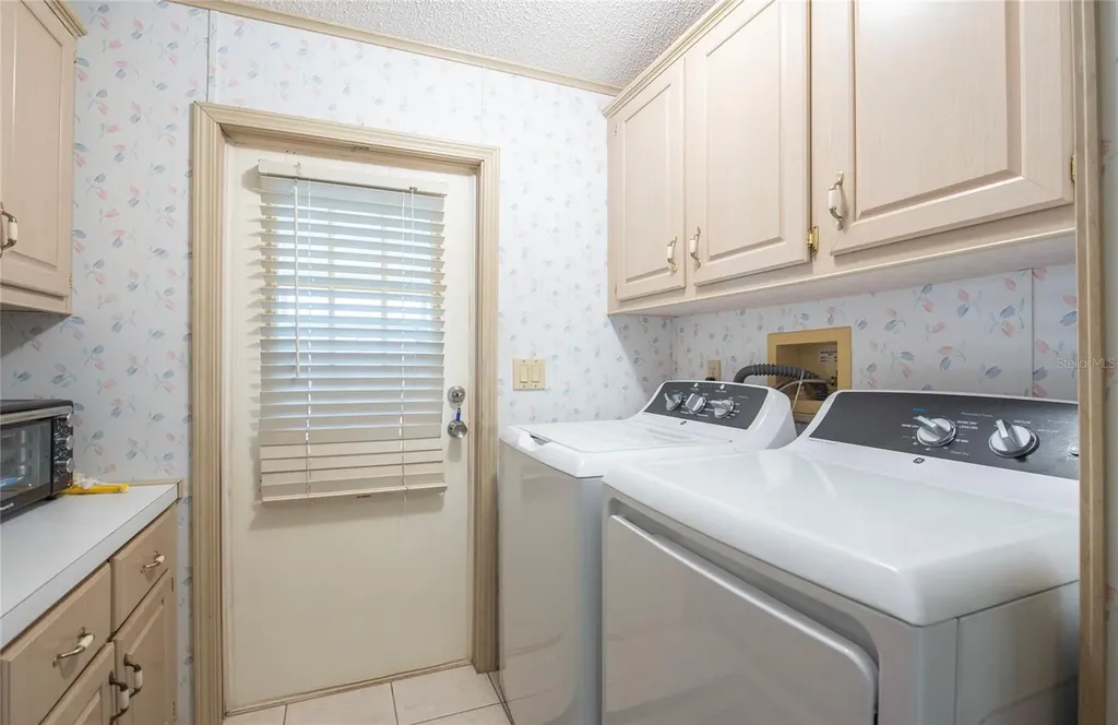 428 Pelican Drive S Oldsmar FL 34677