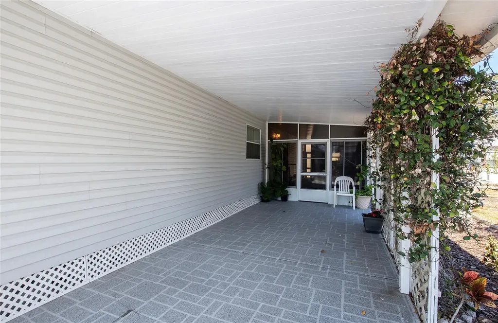 428 Pelican Drive S Oldsmar FL 34677