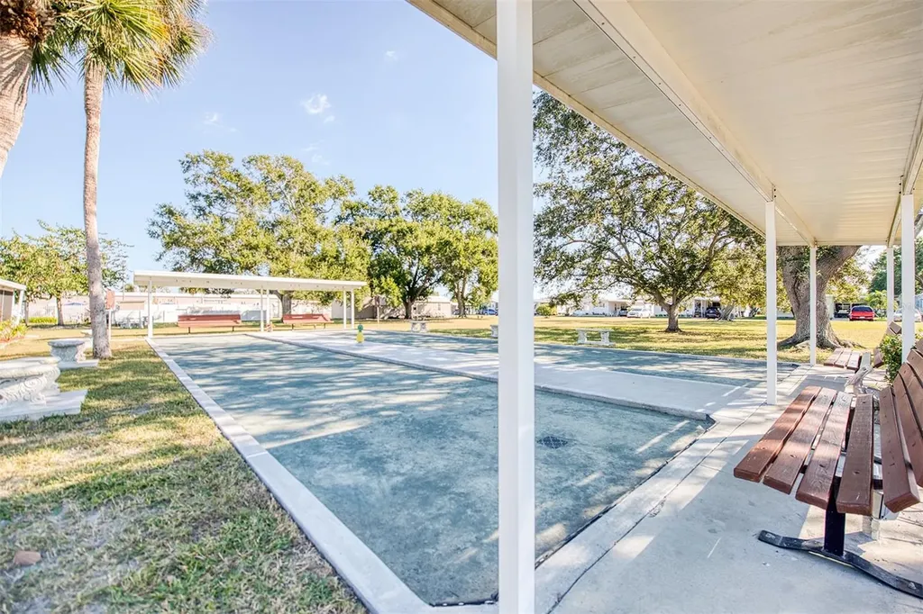 428 Pelican Drive S Oldsmar FL 34677