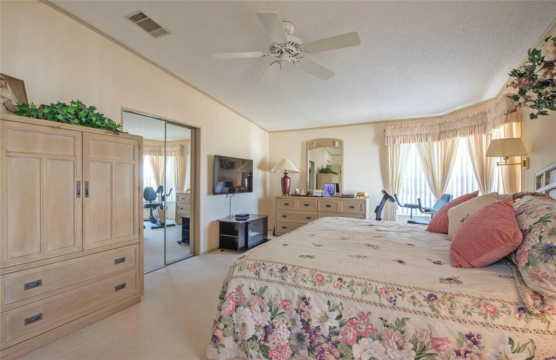 428 Pelican Drive S Oldsmar FL 34677