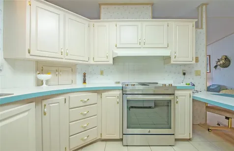 428 Pelican Drive S Oldsmar FL 34677