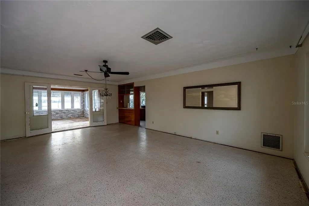 1425 Corey Way S South Pasadena FL 33707