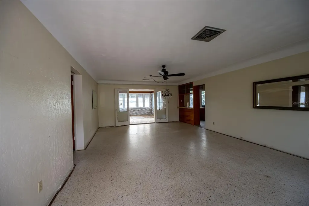 1425 Corey Way S South Pasadena FL 33707