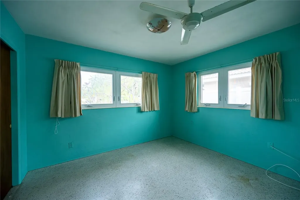 1425 Corey Way S South Pasadena FL 33707