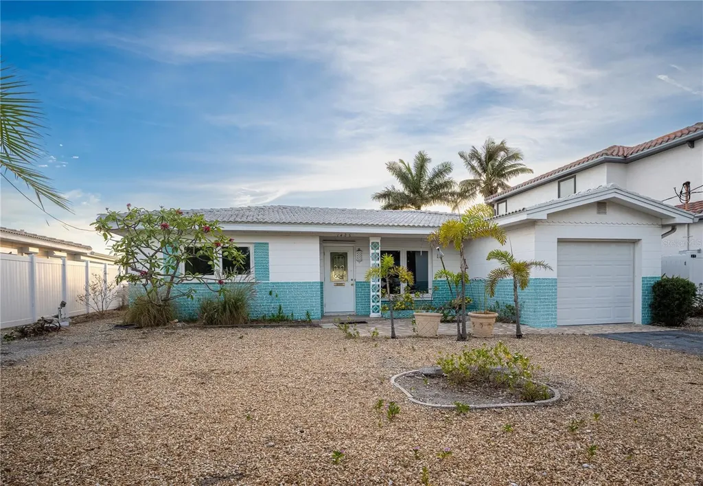 1425 Corey Way S South Pasadena FL 33707