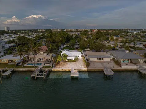1425 Corey Way S South Pasadena FL 33707
