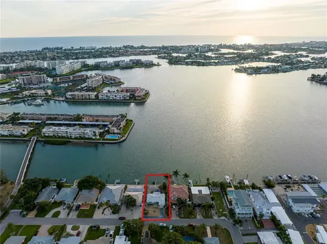 1425 Corey Way S South Pasadena FL 33707
