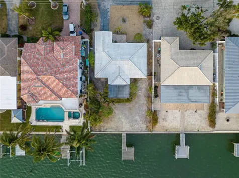 1425 Corey Way S South Pasadena FL 33707