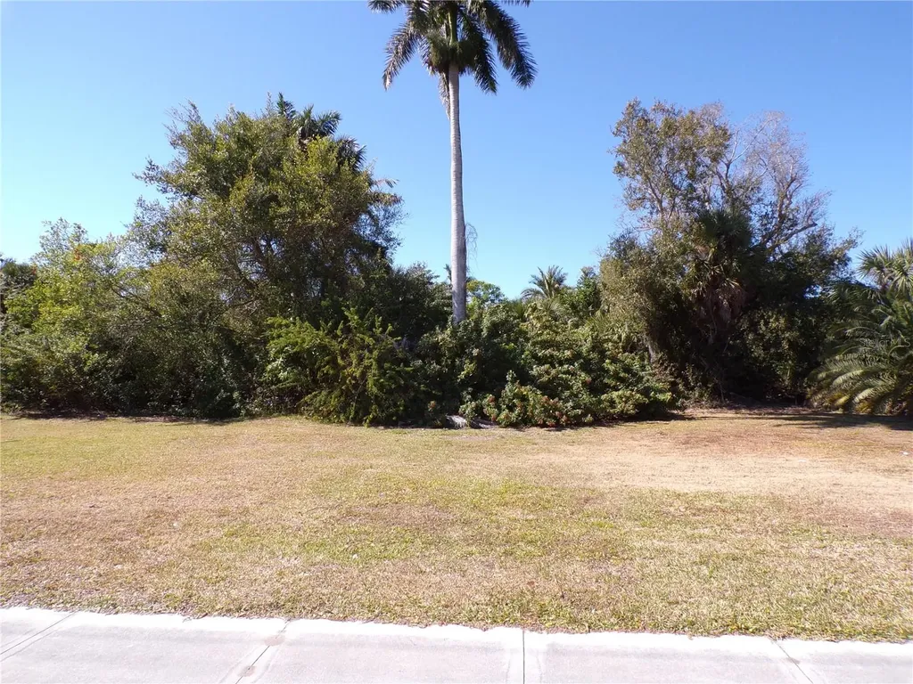 711 Cooper Street Punta Gorda FL 33950