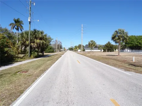 711 Cooper Street Punta Gorda FL 33950