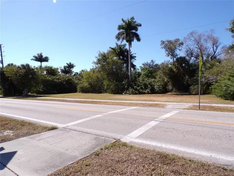 711 Cooper Street Punta Gorda FL 33950