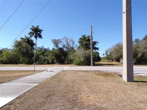 711 Cooper Street Punta Gorda FL 33950