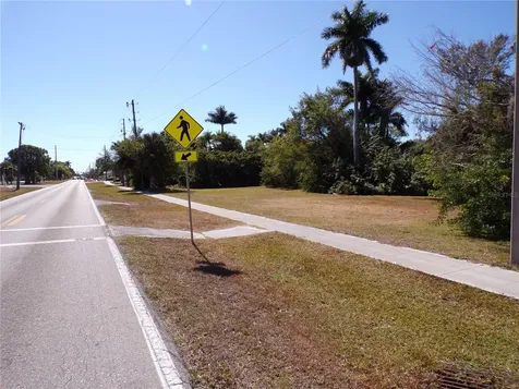 711 Cooper Street Punta Gorda FL 33950