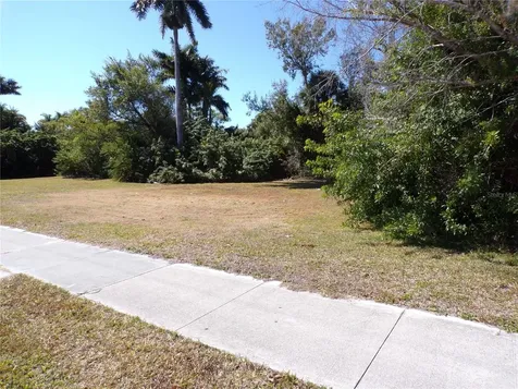 711 Cooper Street Punta Gorda FL 33950