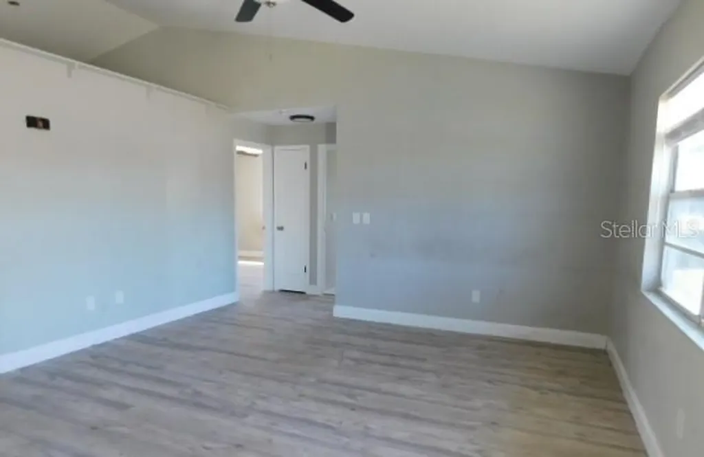 705 SW 9th Court Cape Coral FL 33991