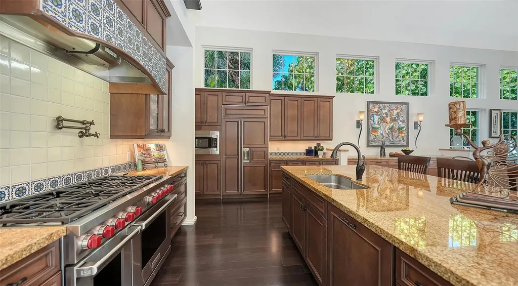 1729 Cherokee Drive Sarasota FL 34239