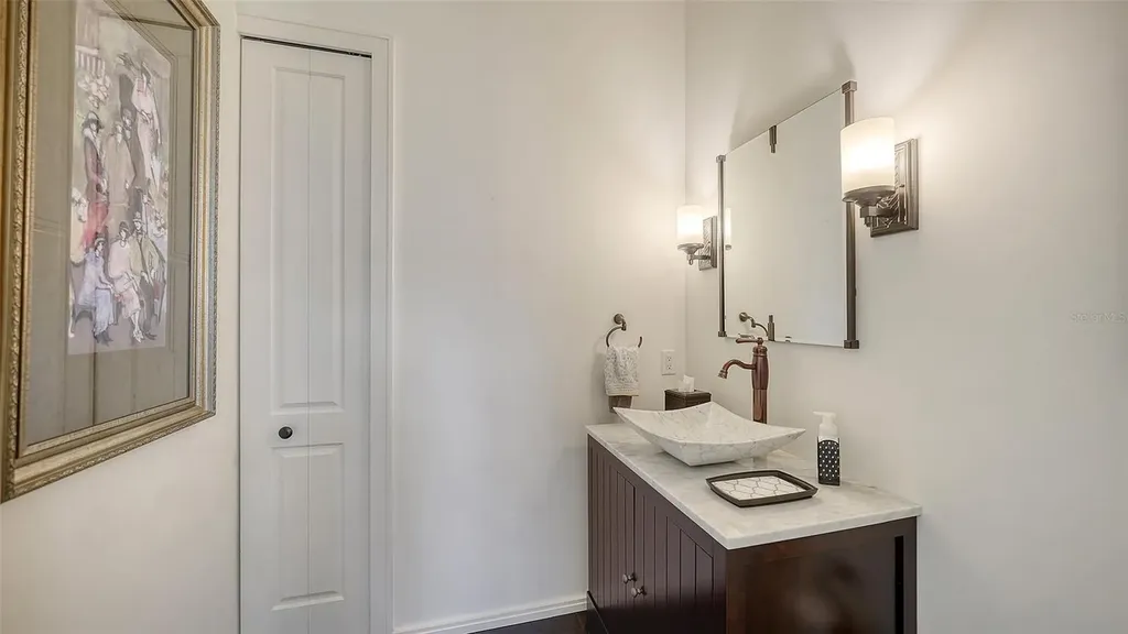 1729 Cherokee Drive Sarasota FL 34239