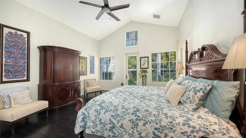 1729 Cherokee Drive Sarasota FL 34239
