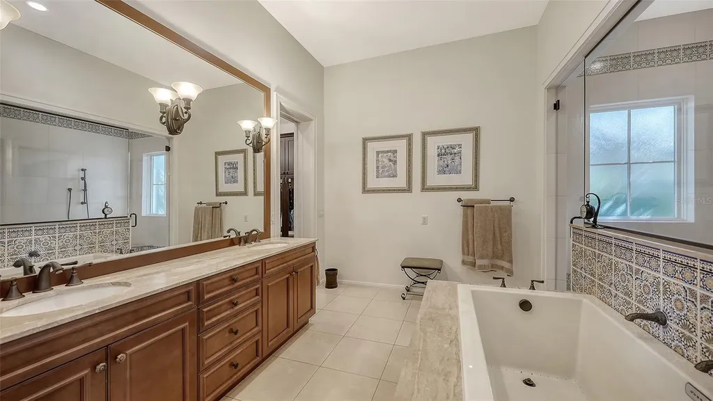1729 Cherokee Drive Sarasota FL 34239