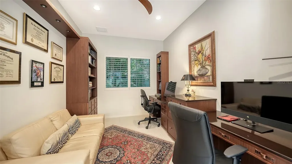 1729 Cherokee Drive Sarasota FL 34239