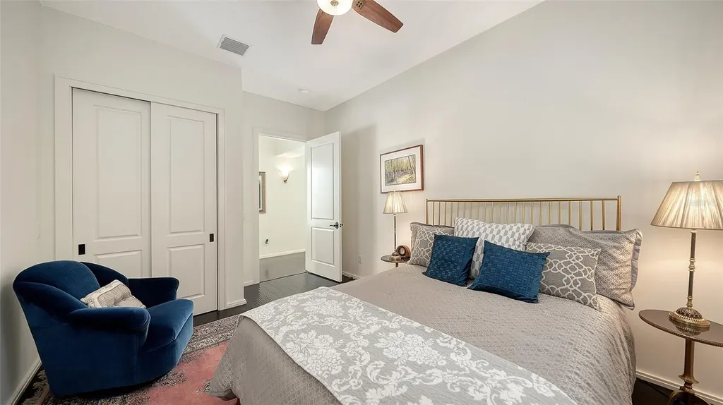 1729 Cherokee Drive Sarasota FL 34239
