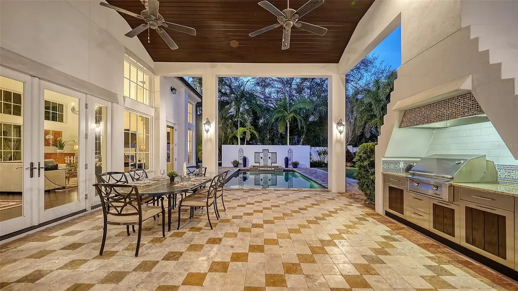 1729 Cherokee Drive Sarasota FL 34239