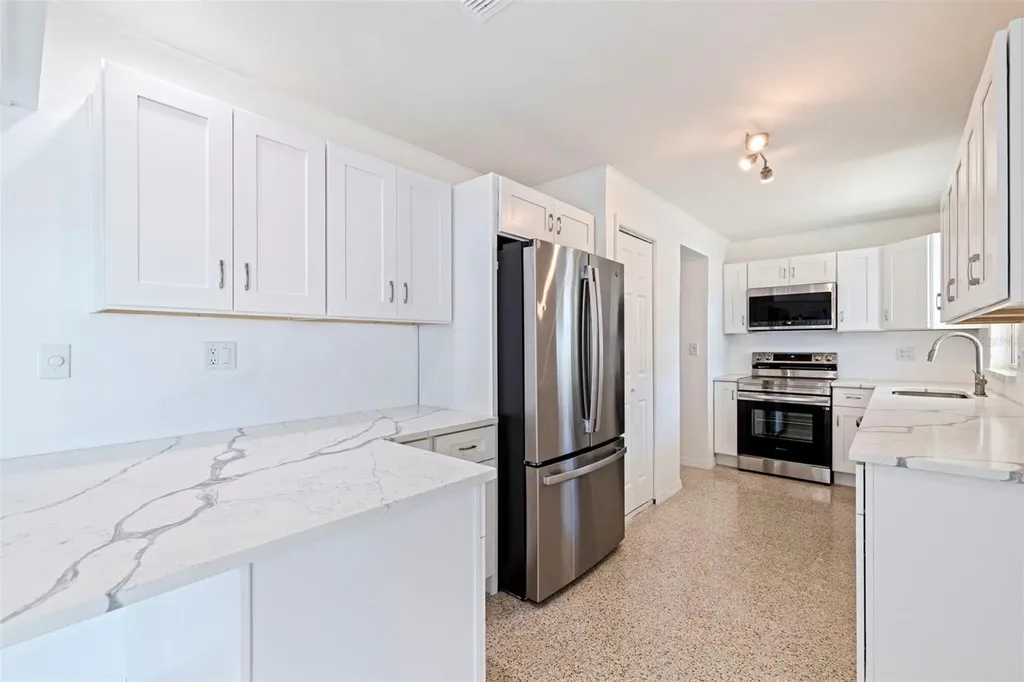 7906 4th Avenue S St Petersburg FL 33707