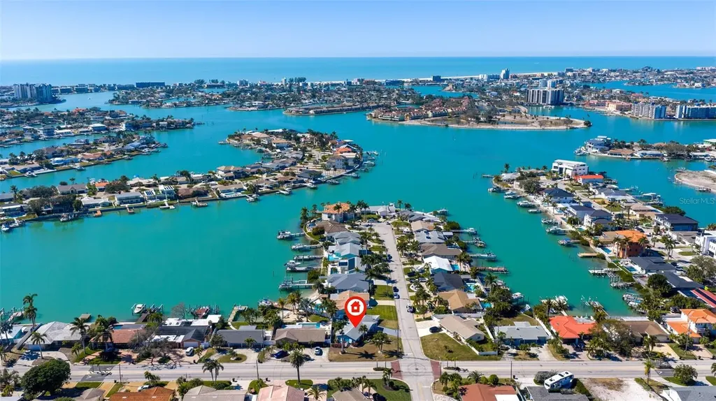 7906 4th Avenue S St Petersburg FL 33707