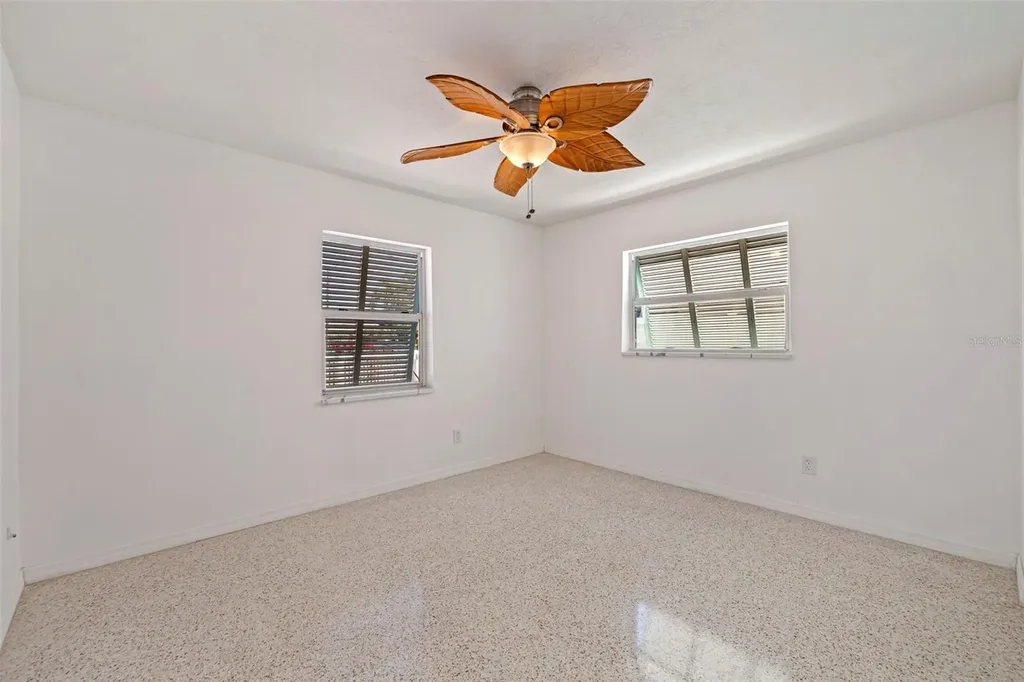 7906 4th Avenue S St Petersburg FL 33707