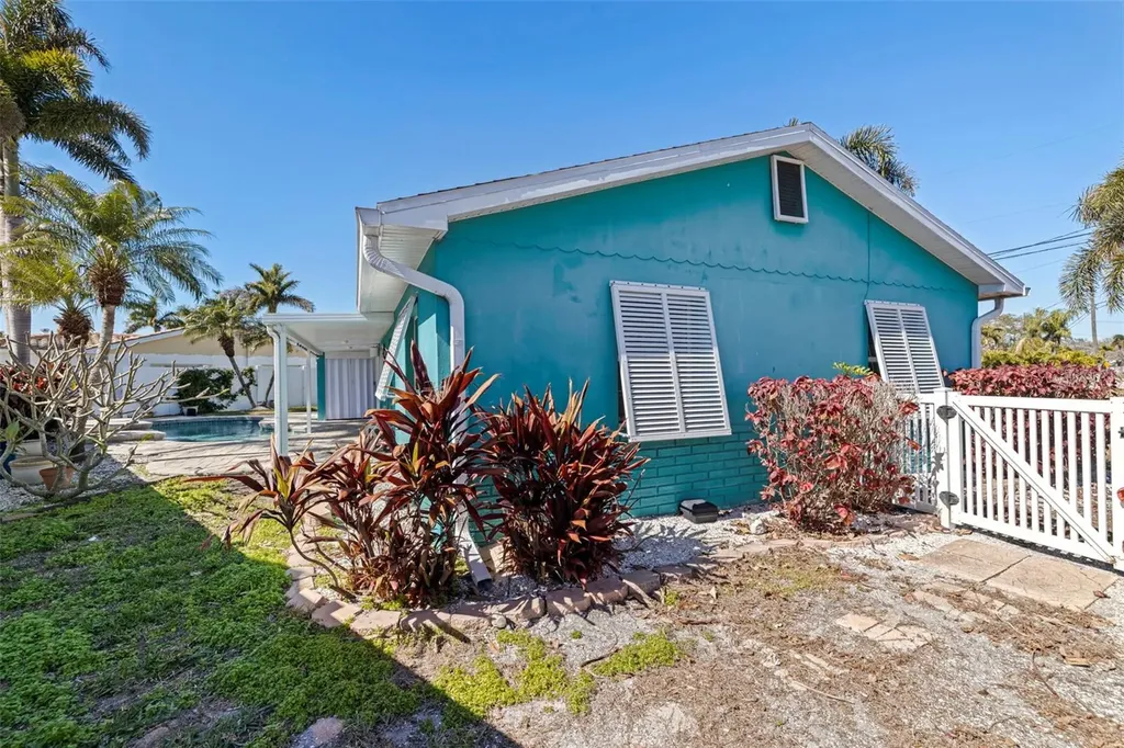 7906 4th Avenue S St Petersburg FL 33707
