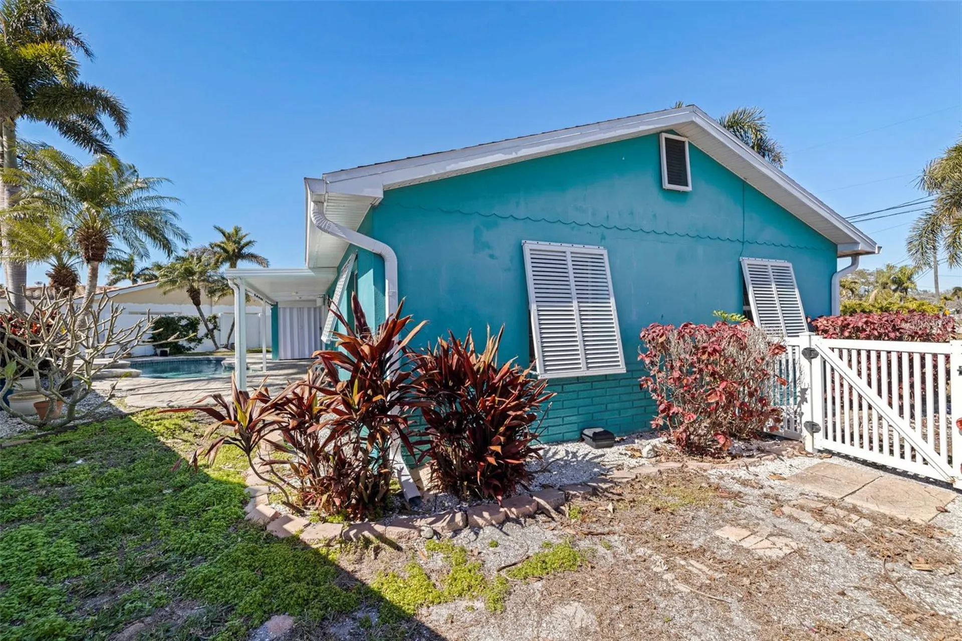 7906 4th Avenue S St Petersburg FL 33707