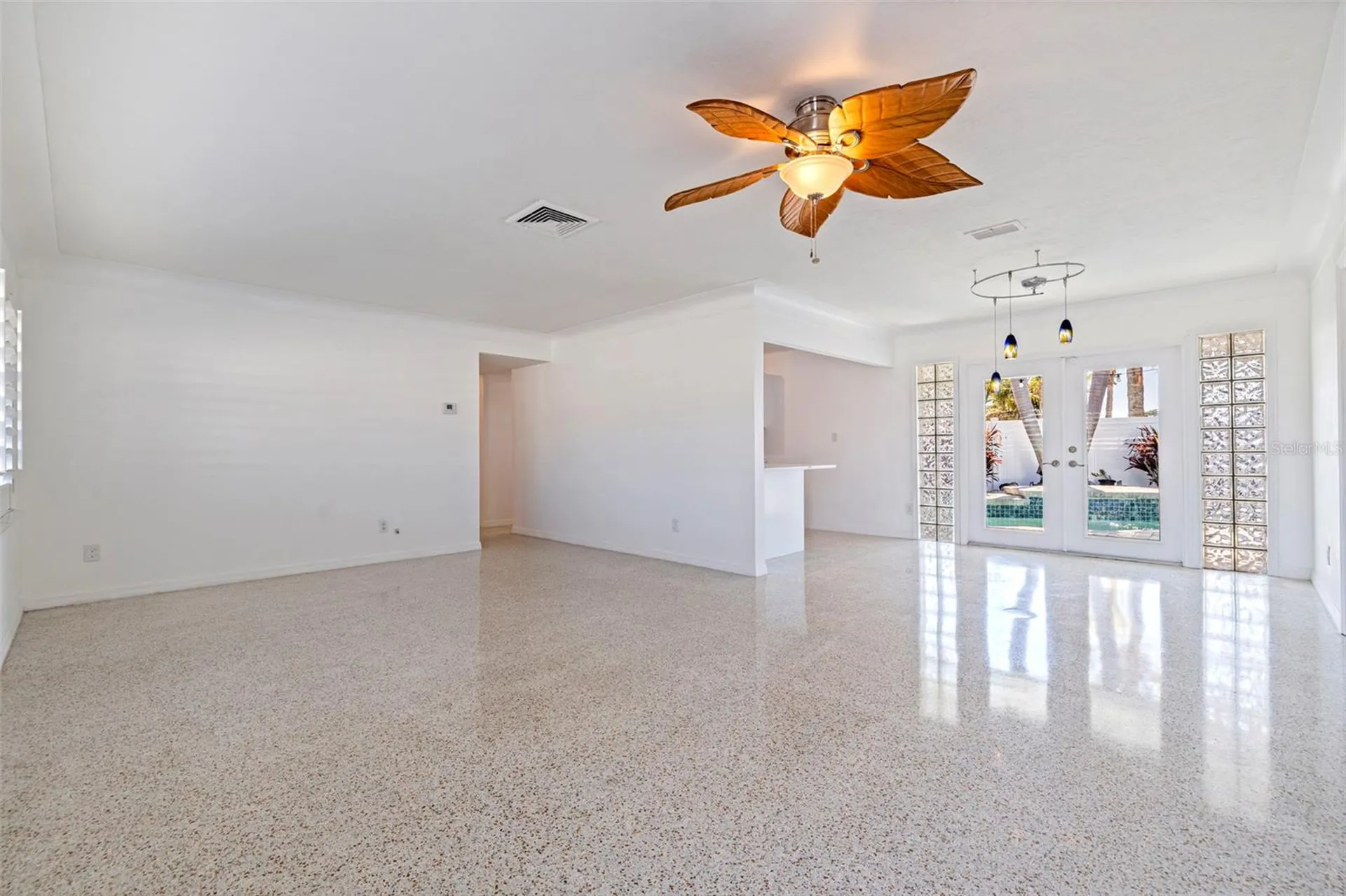 7906 4th Avenue S St Petersburg FL 33707