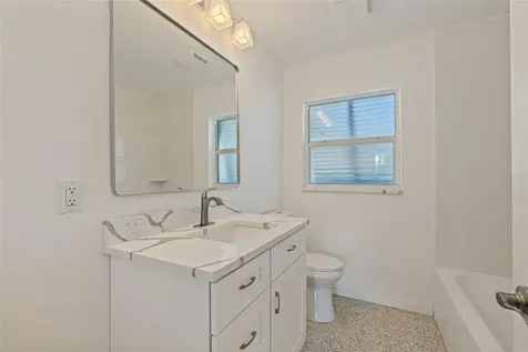 7906 4th Avenue S St Petersburg FL 33707