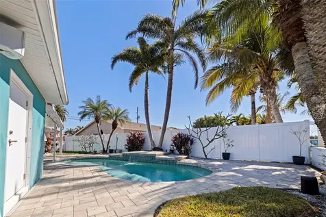 7906 4th Avenue S St Petersburg FL 33707