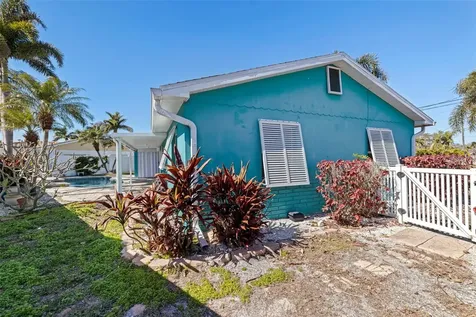7906 4th Avenue S St Petersburg FL 33707