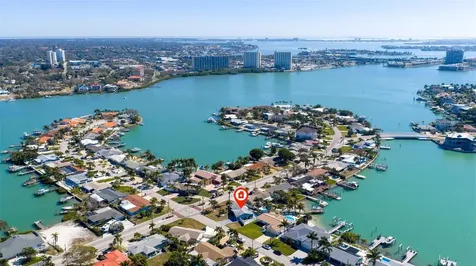 7906 4th Avenue S St Petersburg FL 33707
