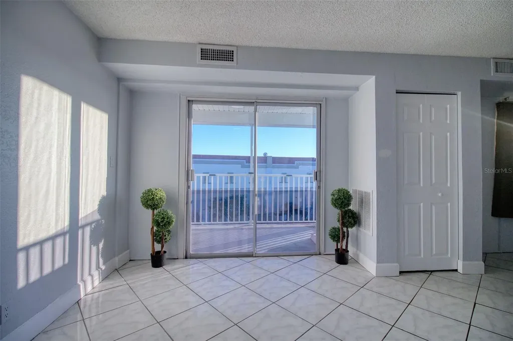3315 58 Avenue S St Petersburg FL 33712