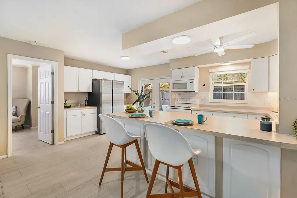 635 Melody Circle Sarasota FL 34237