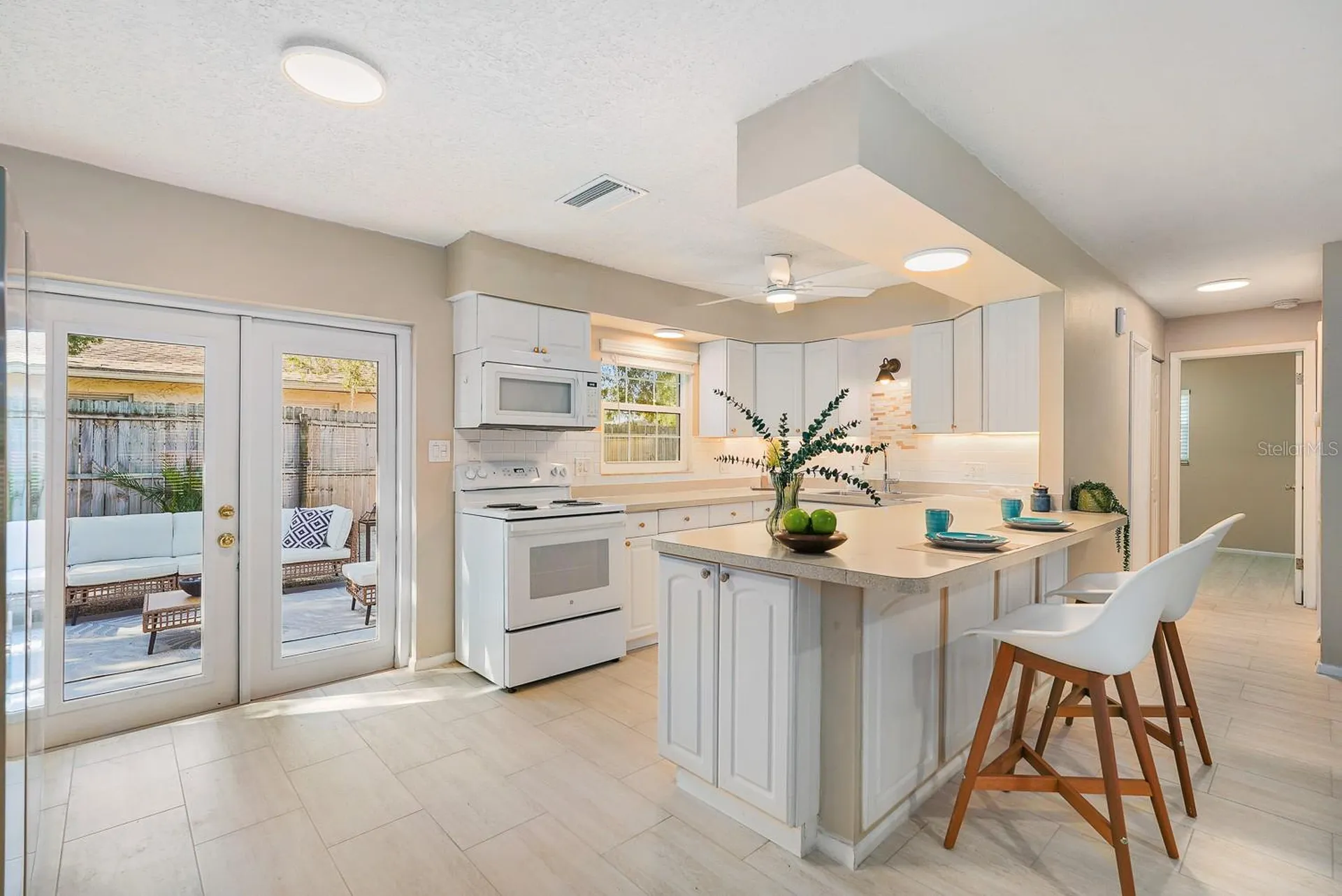 635 Melody Circle Sarasota FL 34237