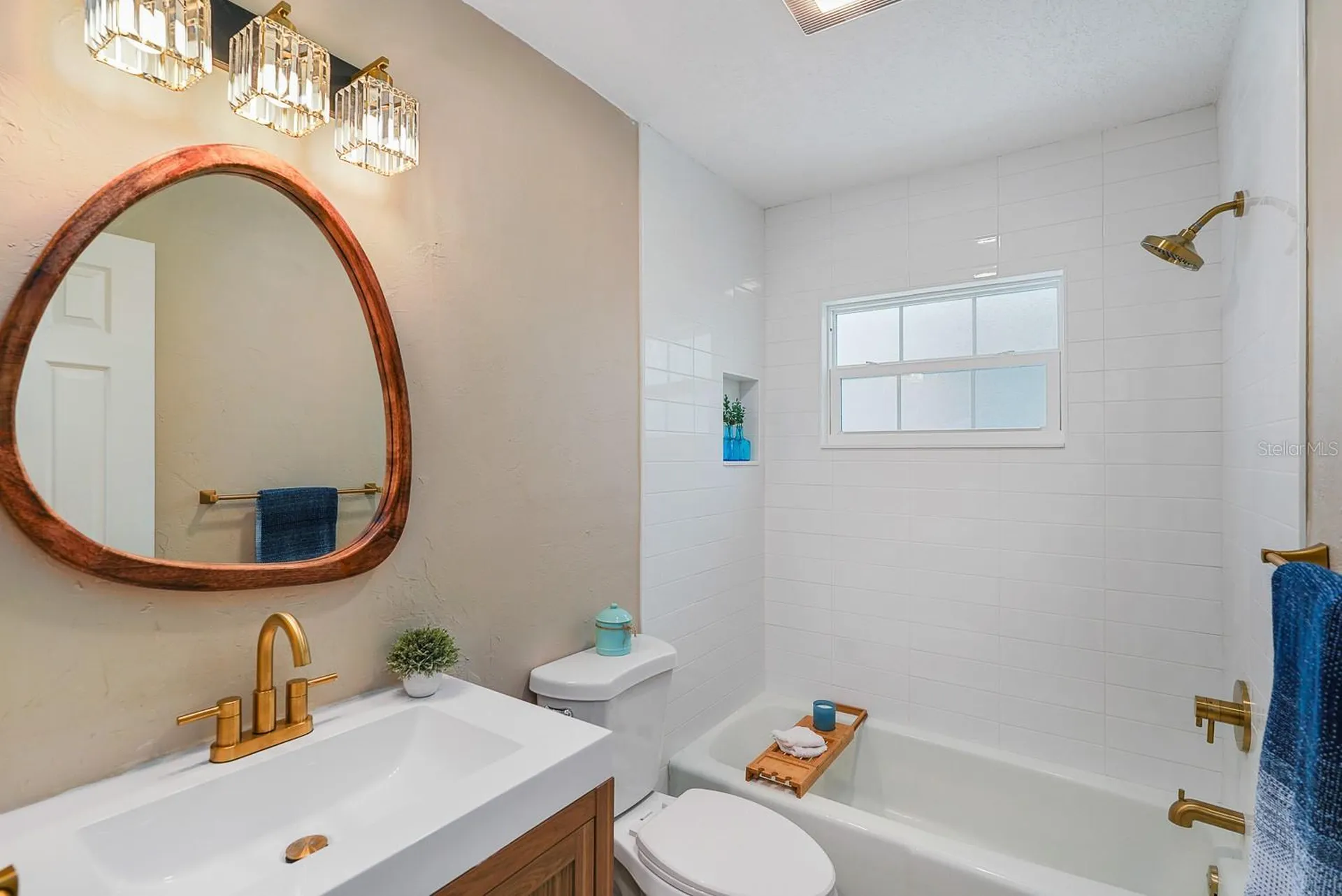 635 Melody Circle Sarasota FL 34237