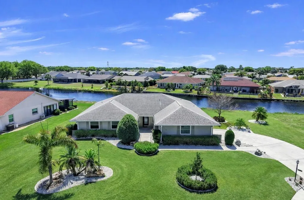 2110 W View Drive Sun City Center FL 33573